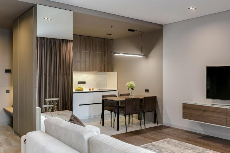Classy Studio In Chicago, A Luxurious Condo Kyiv Exterior foto